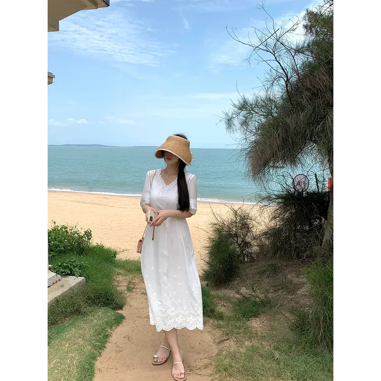 【5月20日20点开售】港岛假日 小白茶刺绣裙/锺工刺绣~菁致白月光