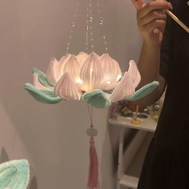 【爱宝】手工diy扭扭棒中秋莲花灯手提发光荷花灯莲花灯材料包