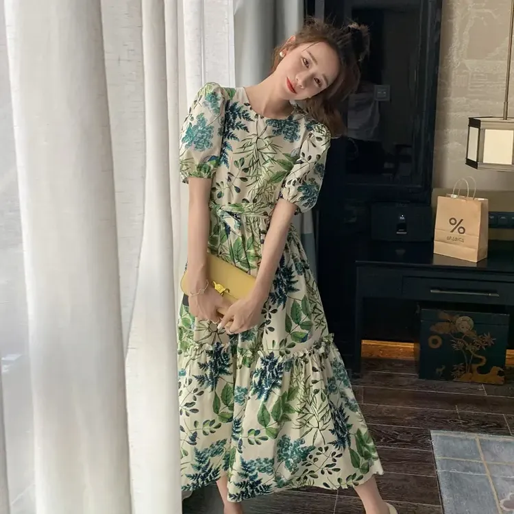 印花连衣裙女2024新款夏季爆款设计感小个子时尚洋气甜美减龄长裙