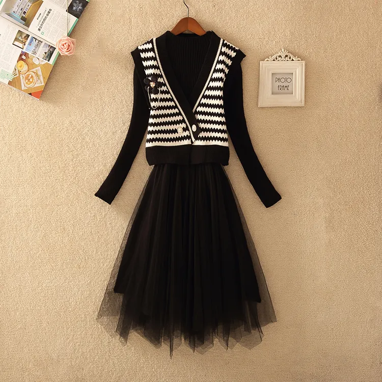 小香风针织连衣裙秋冬女2024新款高级感显瘦打底毛衣裙马甲两件套