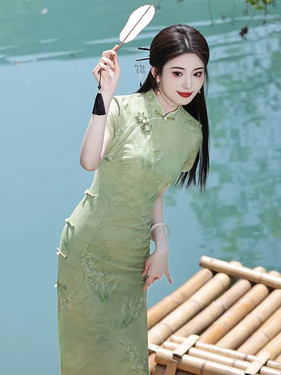 时尚新款送考旗袍绿色年轻款少女小个子新中式显瘦连衣裙夏季日常