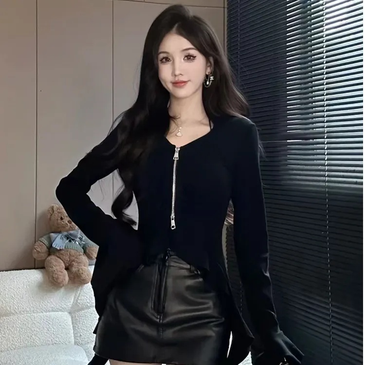 气质时尚修身法式新款女打底衫V领长袖上衣黑色