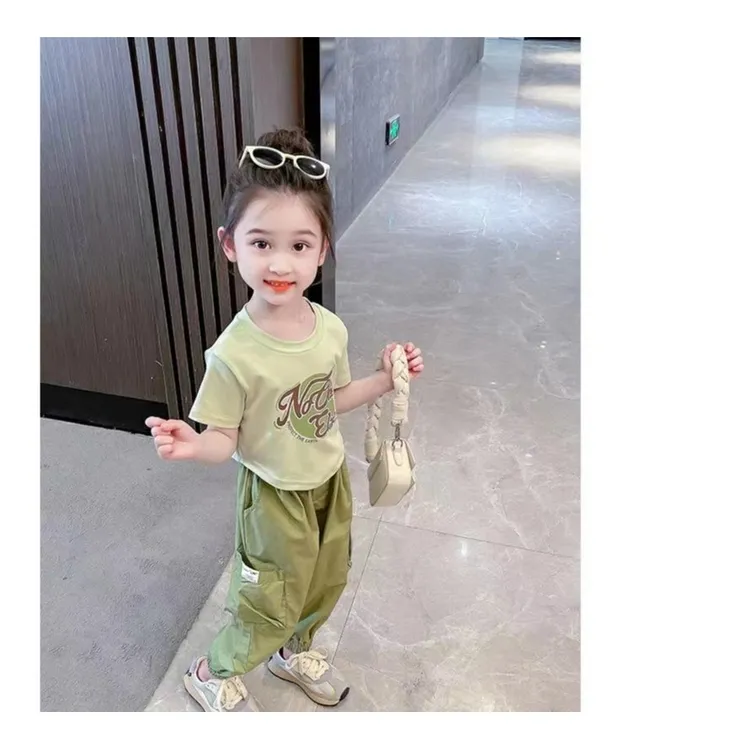 女童洋气宽松薄款短袖套装夏季女宝宝时髦工装裤儿童2024新款网红