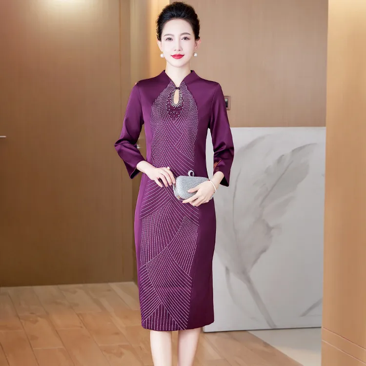 J59结婚宴会礼服嫁女儿妈妈装包臀裙重工烫钻修身显瘦改良旗袍裙