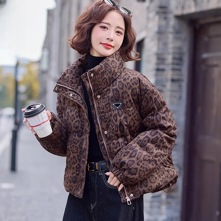 高级感豹纹短款羽绒服女2025年冬季新款小个子洋气时尚白鸭绒外套