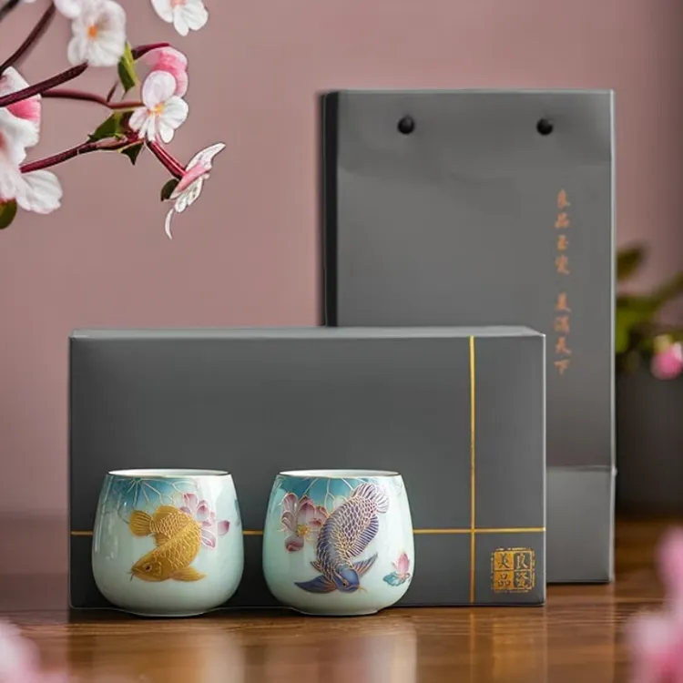 高档《富贵龙鱼》吉庆有余对杯！收藏，礼赠佳品！陶瓷主人杯珐琅彩