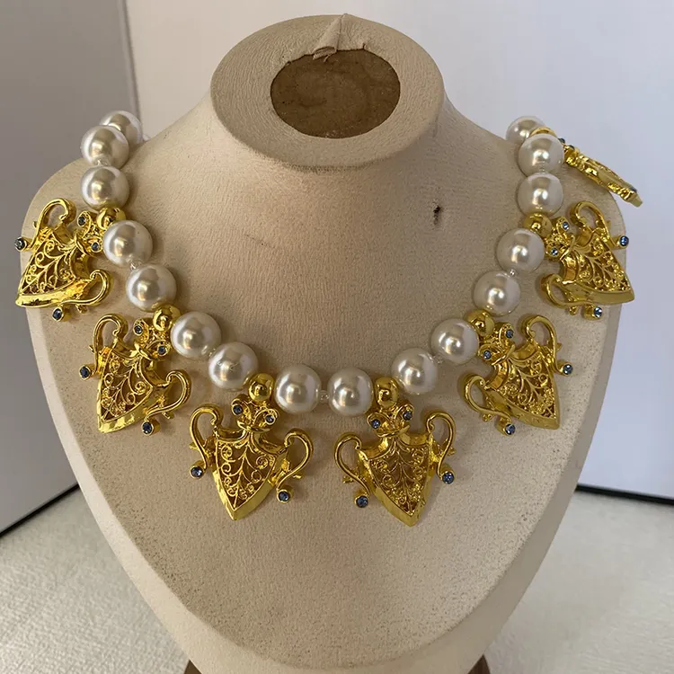 锌合金项链 宫廷风高端小香风爱心项链时尚复古轻奢金色锁骨链