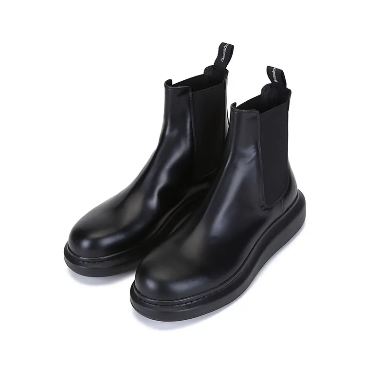 未使用 Alexander McQueen/亚历山大·麦昆 男士短靴586198 WHX52