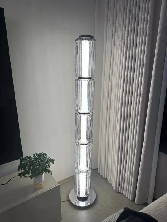 加拿大新款客厅落地灯设计师样板房灯现代简约艺术玻璃台灯创意