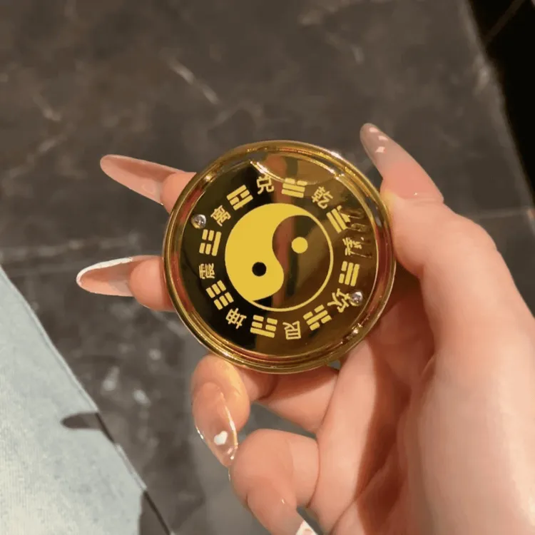 网红太极八卦转100亿旋转陀螺硬币造型充气打火机转大钱个性解压