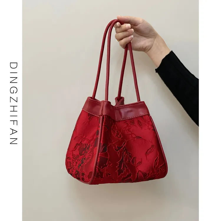 DINGZHIFAN定制范/国风刺绣红色手提包包女结婚新娘女士包子母包