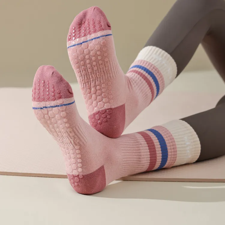 中高筒点胶瑜伽袜子女普拉提健身专业防滑中筒袜秋冬运动长袜