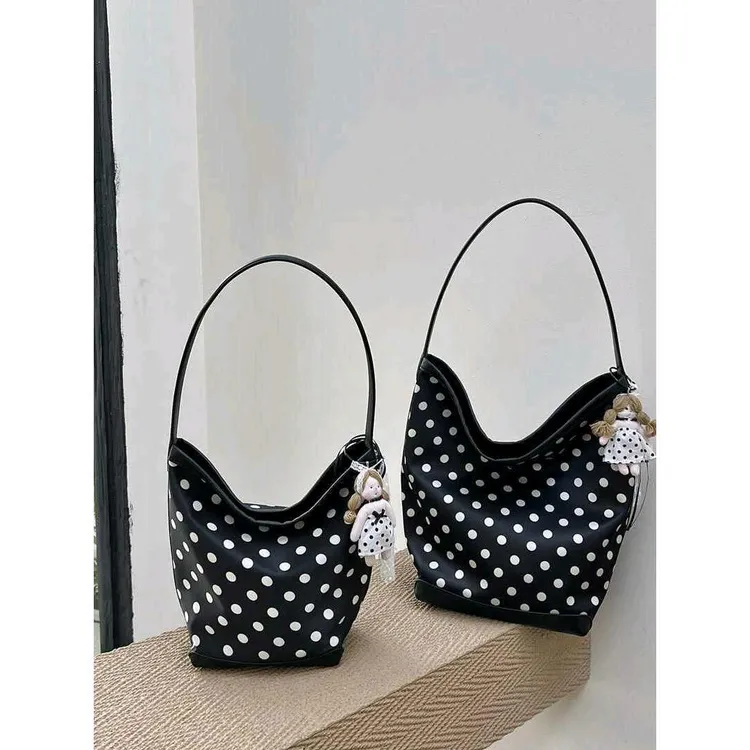 慵懒风波点腋下水桶包包休闲时尚新款百搭通勤大容量托特包单肩包