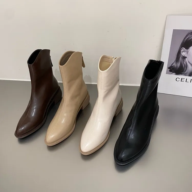 UHCK白色粗跟小短靴子女鞋2025新款尖头西部牛仔靴秋薄款炸街马