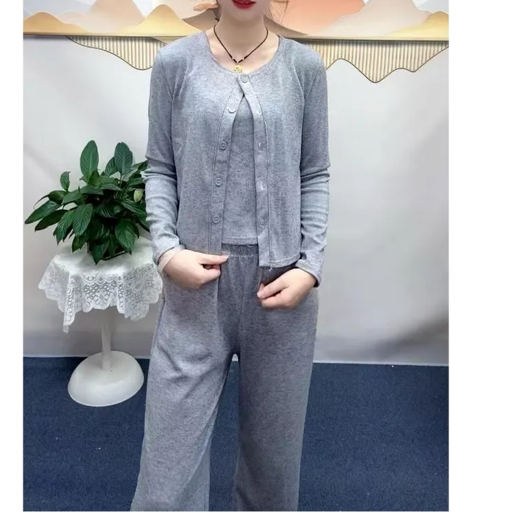 新款网红运动休闲套装时尚秋冬季2024高端宽松开衫阔腿裤三件套