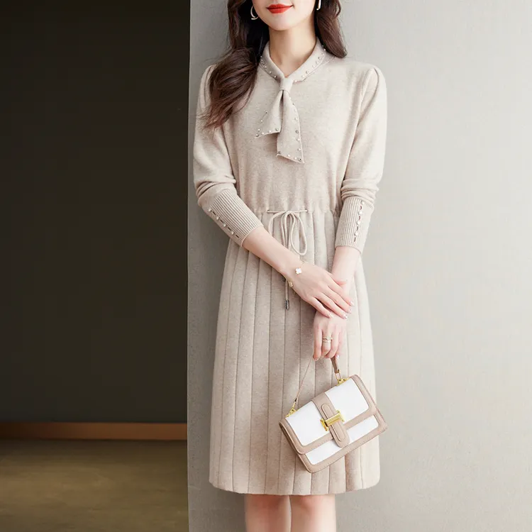 系带领针织连衣裙女秋冬2025新款法式气质抽绳收腰显瘦打底毛衣裙