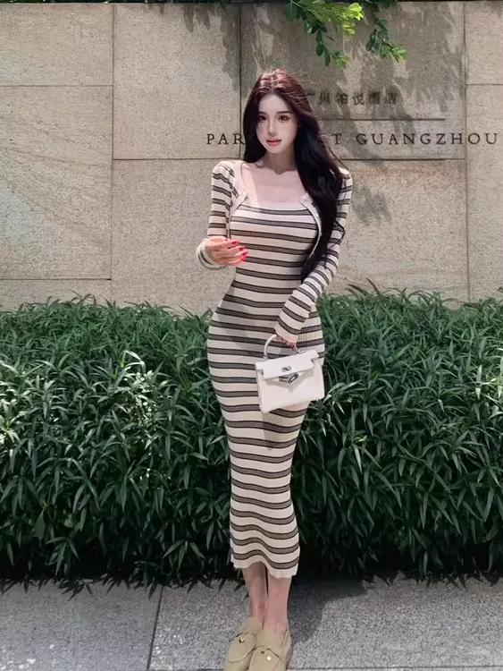 纯欲风条纹针织吊带连衣裙女秋季御姐修身显瘦包臀长裙开衫两件套