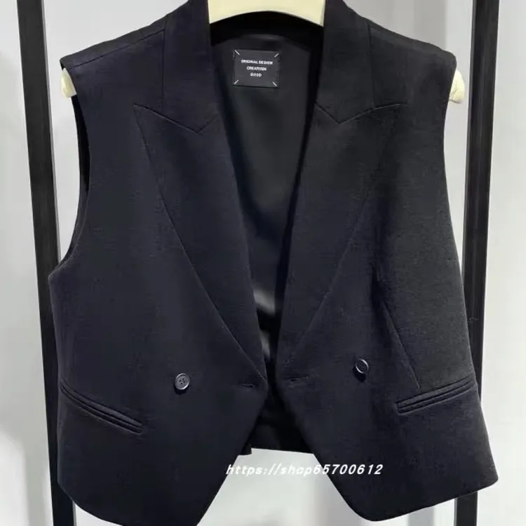 高级感小西装马甲女2025秋季新款洋气短款背心外搭设计感时尚套装