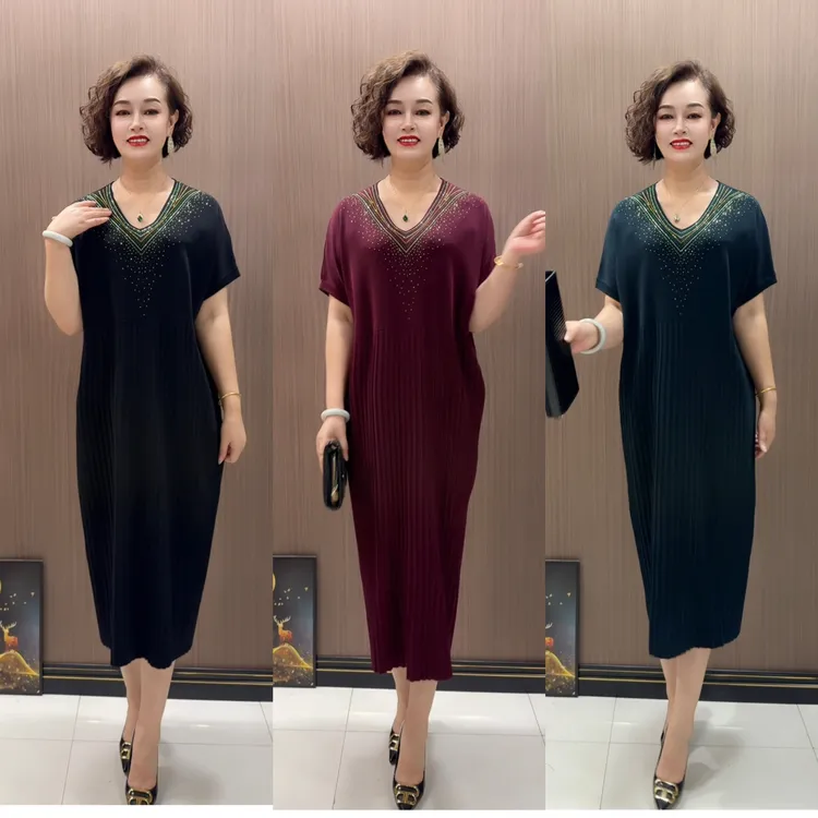 时尚休闲V领遮肚高贵休闲针织连衣裙