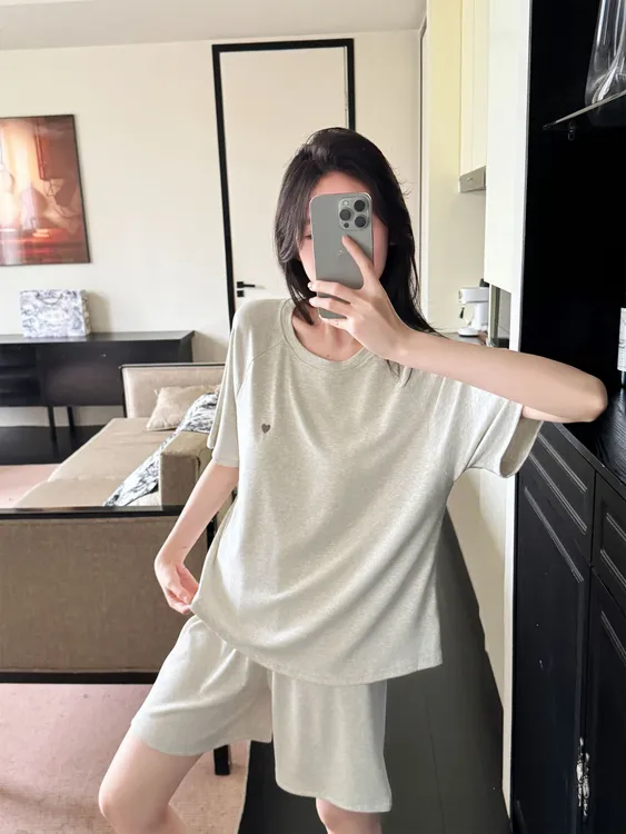 2025新款夏季纯色慵懒风爱心带胸垫宽松纯色休闲短袖睡衣带胸垫