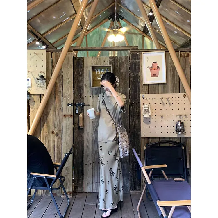 纯欲慵懒风女装宽松显瘦短袖T恤夏季新款时尚高腰百搭半身裙套装