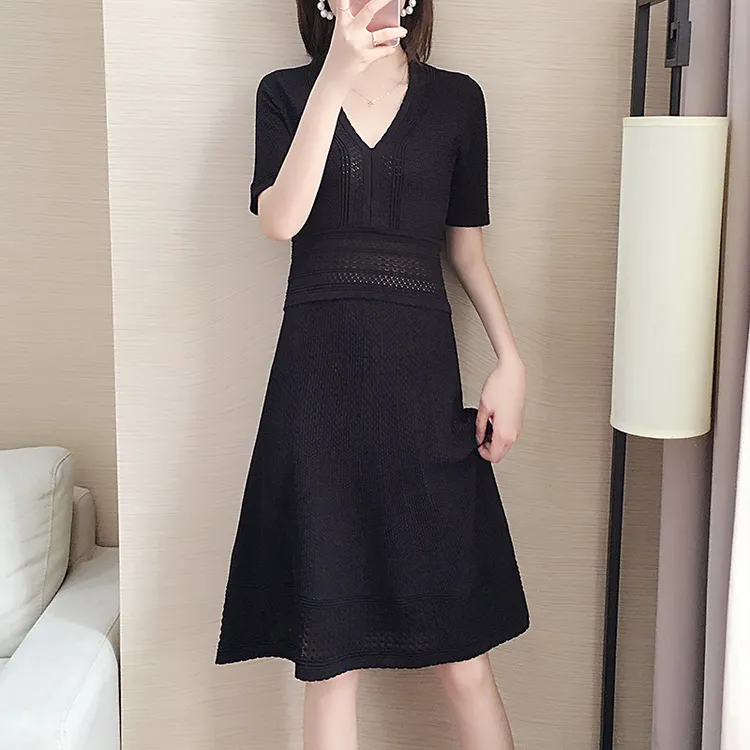 小香风冰丝针织裙子小个子穿搭短裙法国小众镂空连衣裙夏天气质