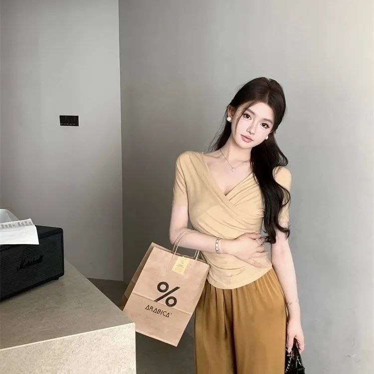 纯欲甜辣妹性感低胸交叉v领小上衣女夏季名媛短袖t恤独特别致绝美