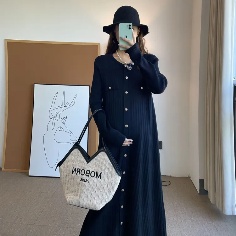 孕妇装秋冬季气质连衣裙韩版2025新款中长款过膝长裙弹力打底裙子