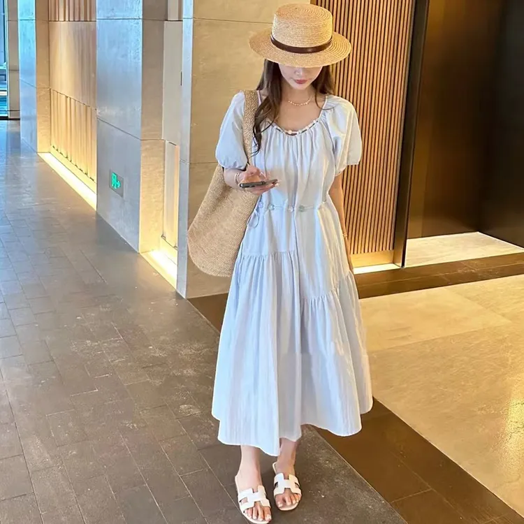 2025夏季新款裙子茶歇法式收腰显瘦中长裙A字裙泡泡袖方领连衣裙
