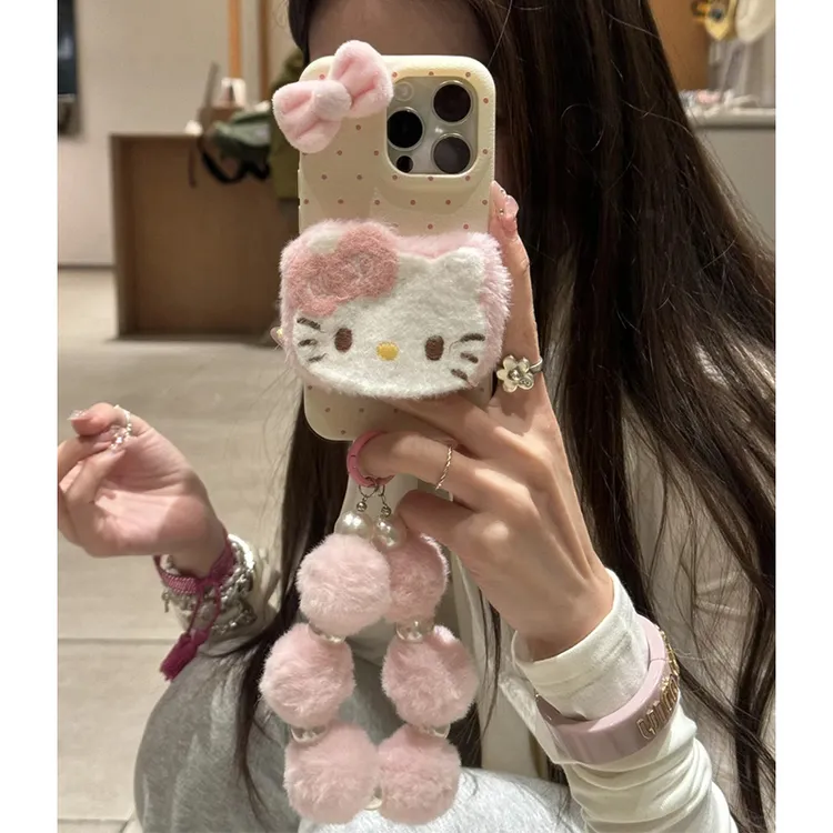 秋冬毛绒KT猫适用苹果16手机壳iPhone13/15promax链条11少女14/12