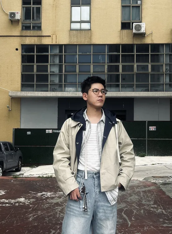 25秋季宽松型少年感短款风衣美式复古休闲防风拼接撞色外套