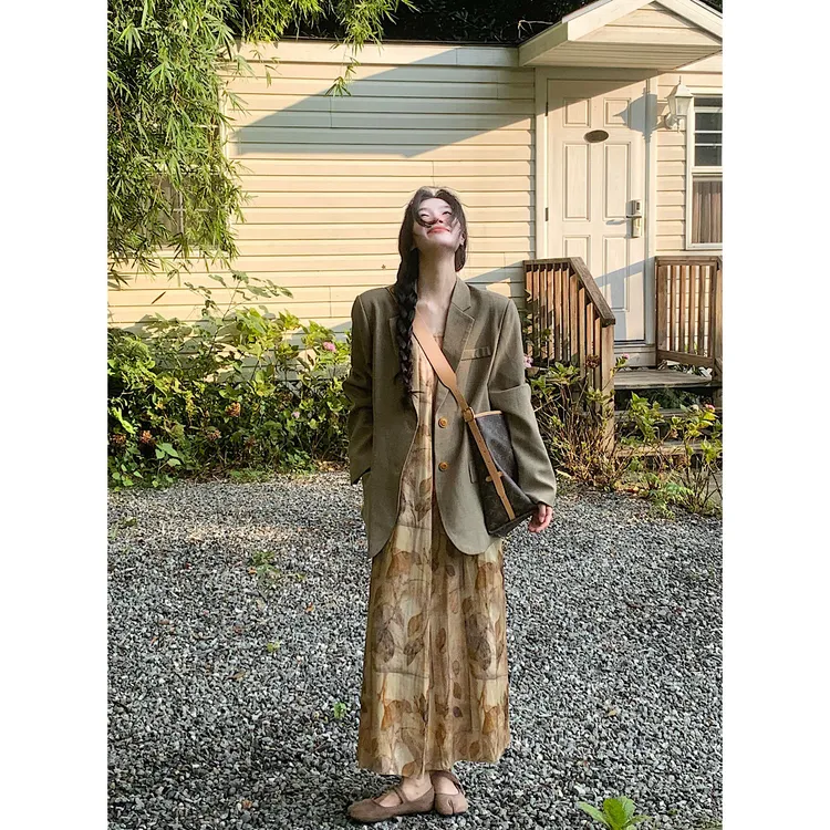 盐系轻熟套装高级感气质西装外套女秋季温柔风吊带裙连衣裙两件套