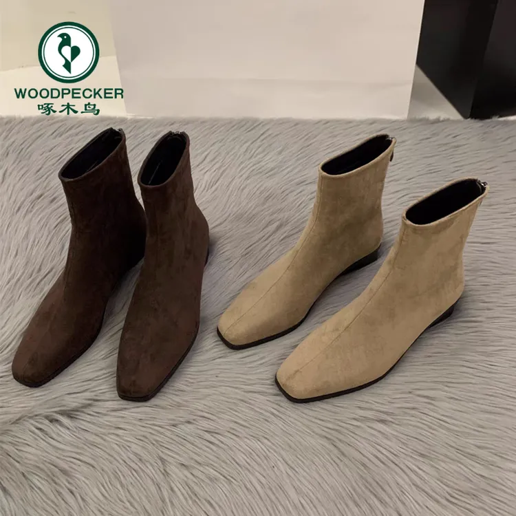 啄木鸟2025秋冬新款极简方头百搭低跟马丁靴女后拉链平底瘦瘦短靴
