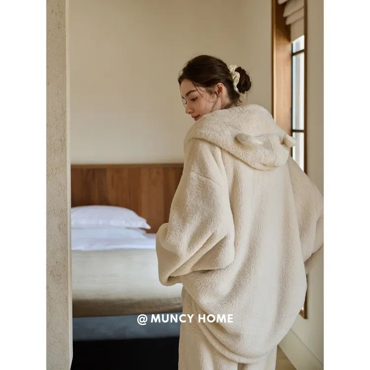 曼系“软糯小绵羊”连帽睡衣女秋冬保暖加厚珊瑚绒家居服慵懒套装