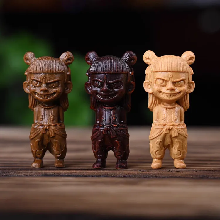爆款魔童降世檀木雕刻可爱哪吒家居家用汽车载手办摆件新中式