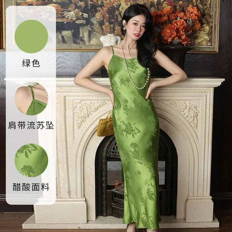 新中式连衣裙醋酸提花修身长裙45度立体斜裁包容性百搭吊带鱼尾