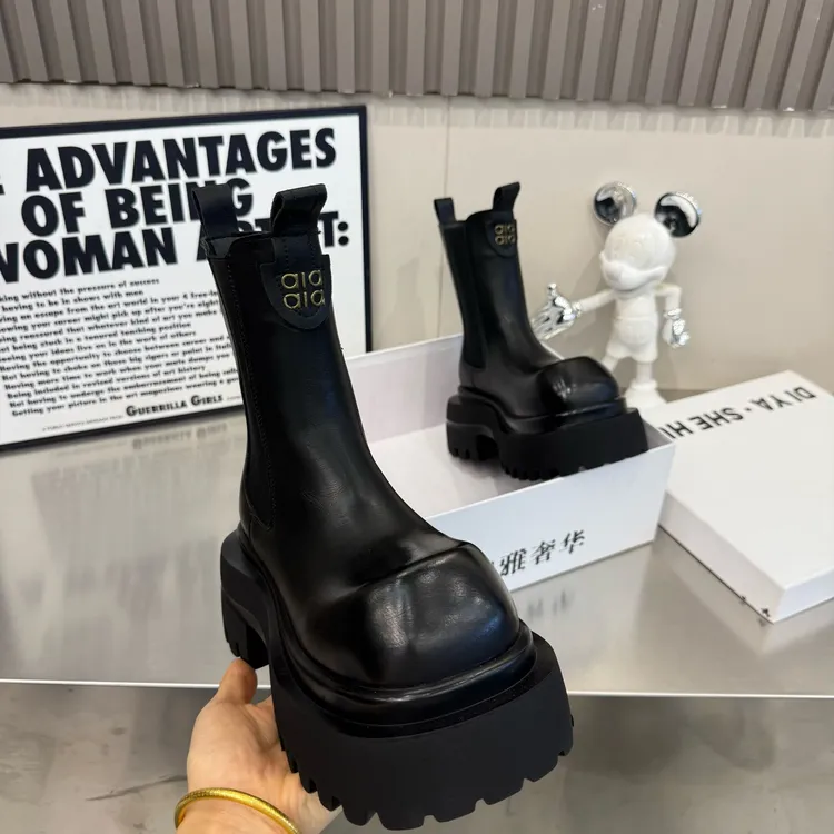 2670-8欧货净版一脚蹬松糕厚底烟筒靴