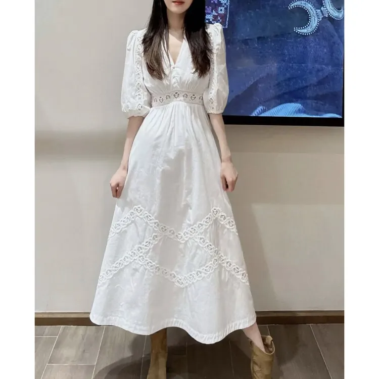 夏季显瘦气质法式时尚复古小众设计感中长款女装白色连衣裙现货