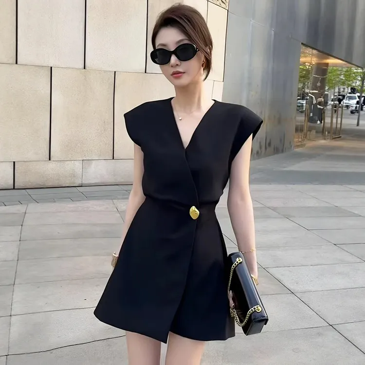 夏季穿搭黑色连衣裙小个子裙子女2025新款今年流行爆款小飞袖短裙