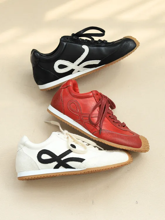 晓晨女鞋2025早秋新款上新手工复古马皮休闲百搭舒适平底德训女鞋