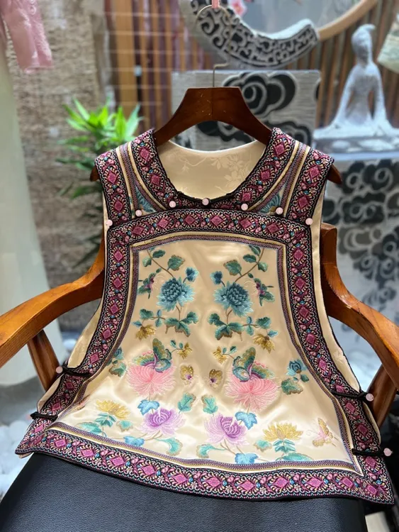 马甲民族风女士复古醋酸重工刺绣马夹短款中国风