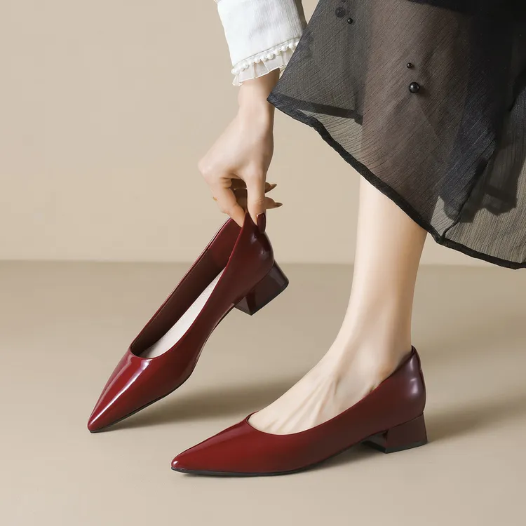 威威女郎 法式尖头单鞋女粗跟高跟鞋浅口一脚蹬黑色工作鞋