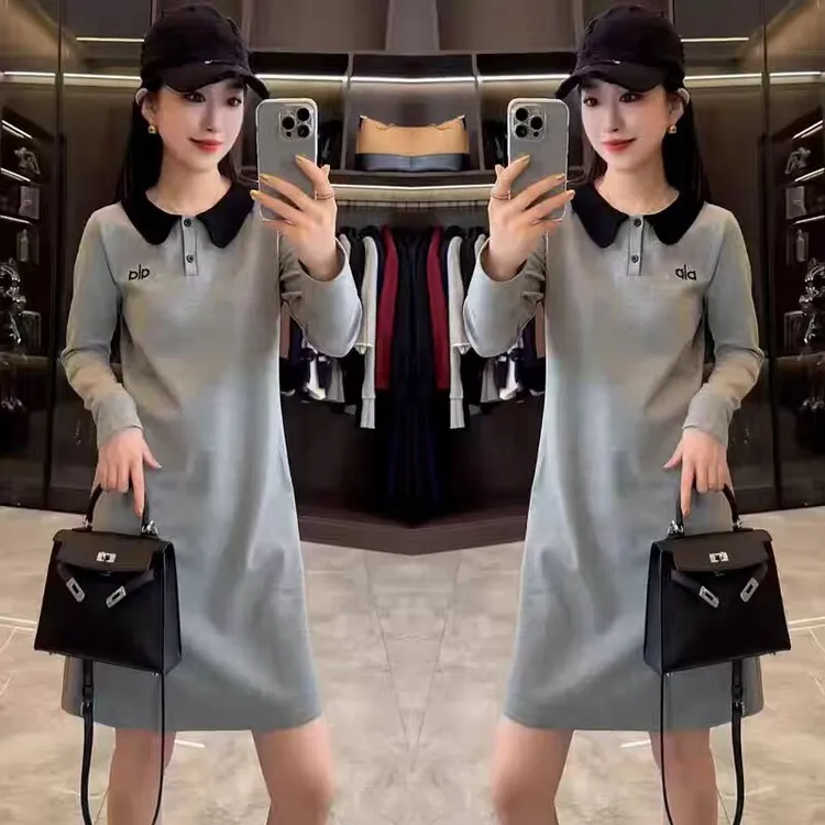 休闲风秋季长袖中长裙女2025新款字母中长款polo领拼接显瘦连衣裙