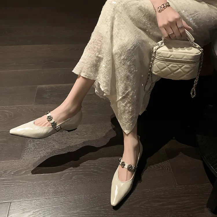 小香风平底内增高浅口单鞋女真皮法式优雅气质复古配裙子玛丽珍鞋