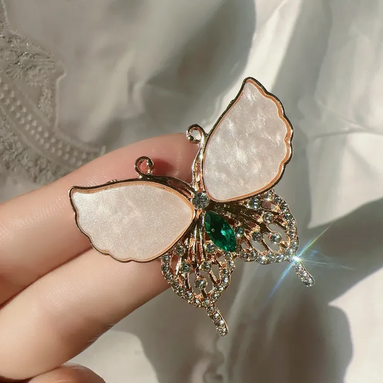 合金胸针 【涵涵优选】蝶舞胸针/时尚百搭气质/精致胸花/气质配饰