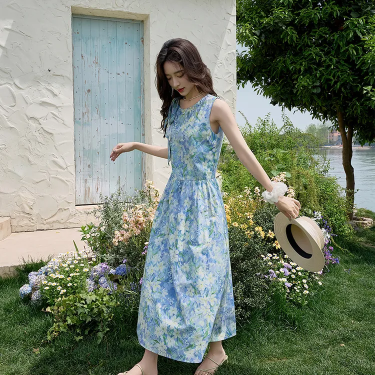 夏季新款时尚淑女碎花连衣裙裙子挂脖式荡领棉质百搭显瘦优雅气质