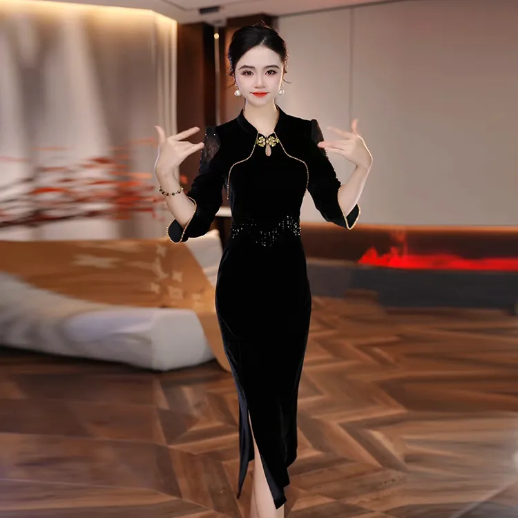 新中式国风丝绒连衣裙秋季新款中年女装时尚减龄显瘦中长款裙子