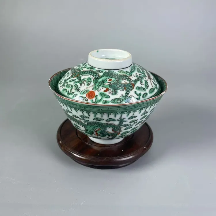 SCS18337晚清红绿彩龙纹盖碗
