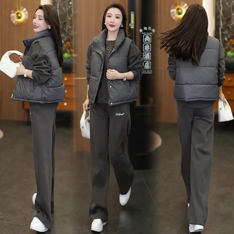 大码秋冬套装针织圆领卫衣套装新款马甲加绒加厚休闲裤三件套女装