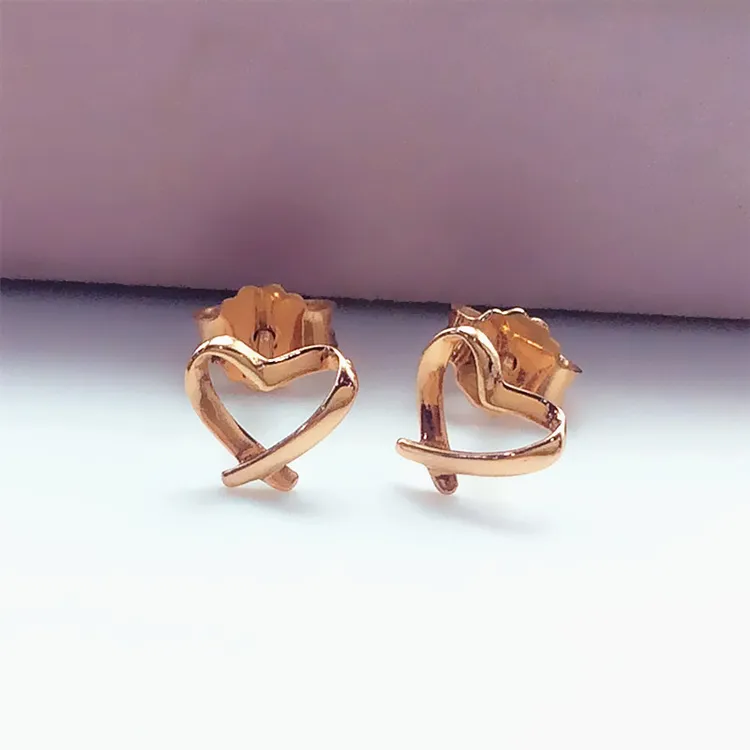 福福金楼585紫金爱心耳钉时尚气质简约14K玫瑰金百搭耳饰
